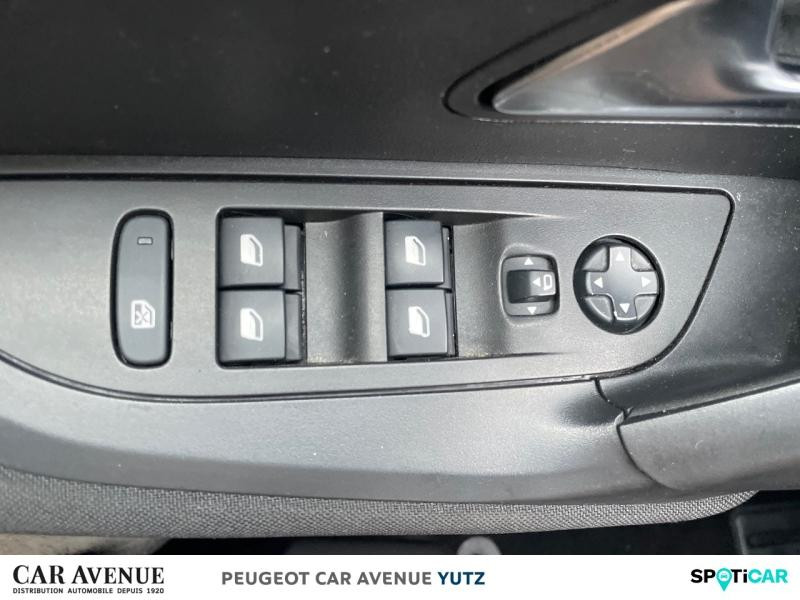 Occasion PEUGEOT 2008 1.2 PureTech 100ch S&S Active Business 2020 Blanc banquise (O) 12290 € à Yutz