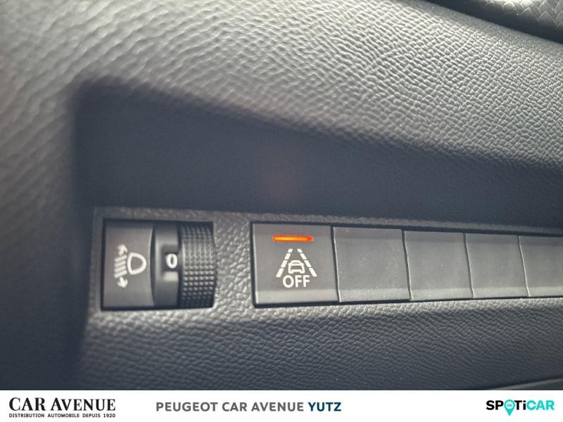 Occasion PEUGEOT 208 e-208 136ch Allure 2021 Gris Artense (M) 14290 € à Yutz