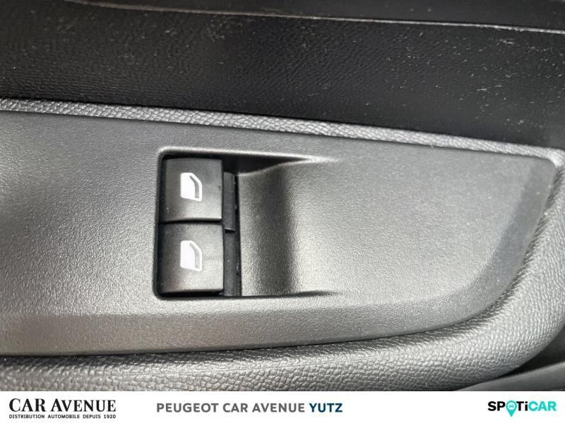 Used PEUGEOT 208 1.2 PureTech 75ch S&S Like 2021 Noir Perla Nera (M) € 11490 in Yutz