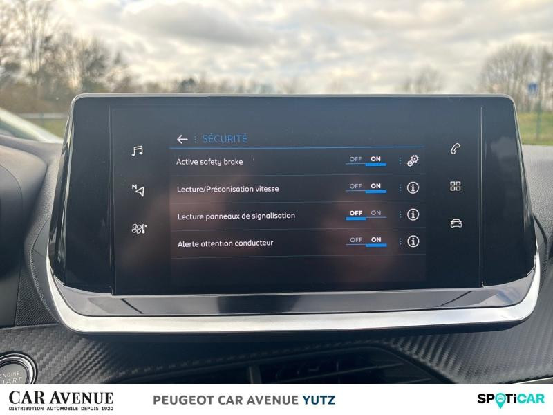 Used PEUGEOT 208 1.2 PureTech 100ch S&S Allure 2021 Blanc Banquise € 14490 in Yutz