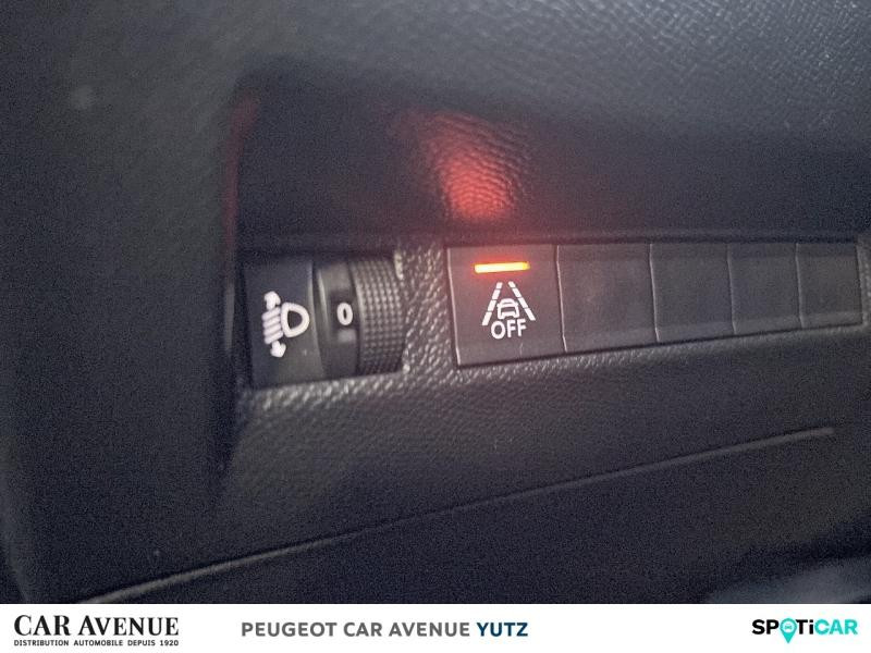 Occasion PEUGEOT 208 1.2 PureTech 100ch S&S Style EAT8 2021 Jaune 14690 € à Yutz
