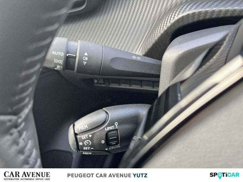 Used PEUGEOT 208 1.2 PureTech 100ch S&S Allure 2024 Gris Artense (M) € 17990 in Yutz