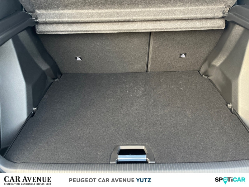 Occasion PEUGEOT 2008 e-2008 136ch Style 2023 Gris Platinium (M) 29329 € à Yutz
