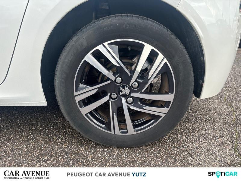 Used PEUGEOT 208 1.2 PureTech 100ch S&S Allure 2021 Blanc Banquise € 14490 in Yutz