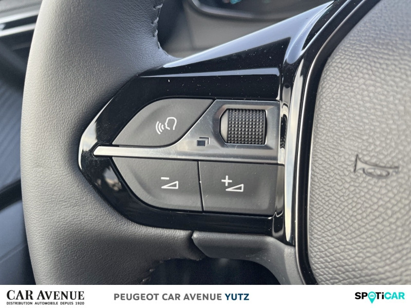 Occasion PEUGEOT 2008 e-2008 136ch Style 2023 Gris Platinium (M) 29329 € à Yutz