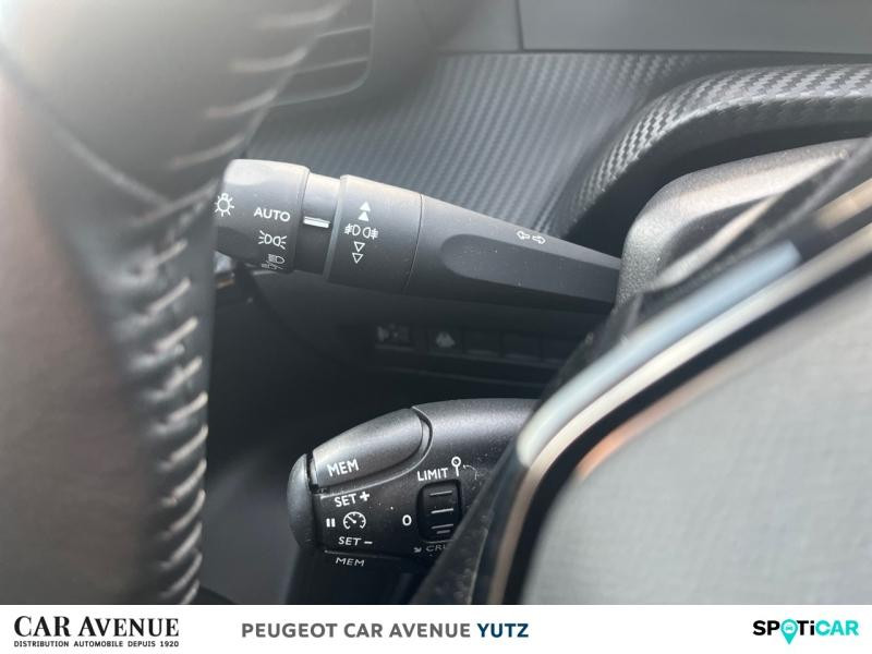 Used PEUGEOT 2008 e-2008 136ch Allure Pack 2021 Rouge Elixir (S) € 19990 in Yutz