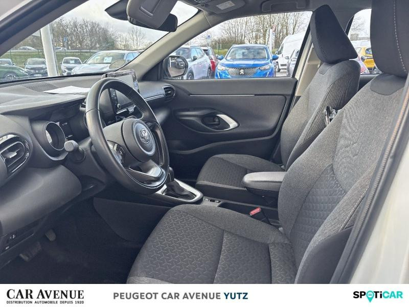 Used TOYOTA Yaris Cross 116h Design MY22 2022 Blanc Lunaire Nacré € 20990 in Yutz