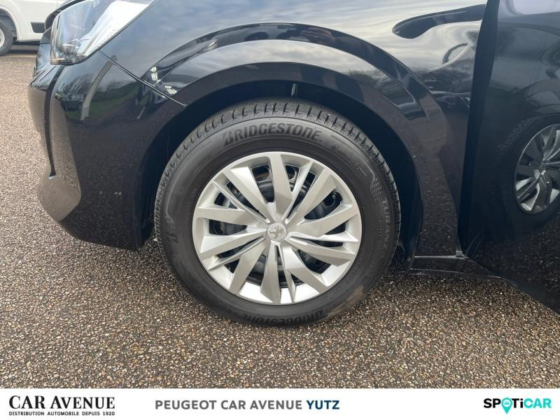 Used PEUGEOT 208 1.2 PureTech 75ch S&S Like 2021 Noir Perla Nera (M) € 11490 in Yutz