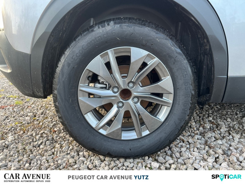 Occasion PEUGEOT 2008 e-2008 136ch Style 2023 Gris Platinium (M) 29329 € à Yutz