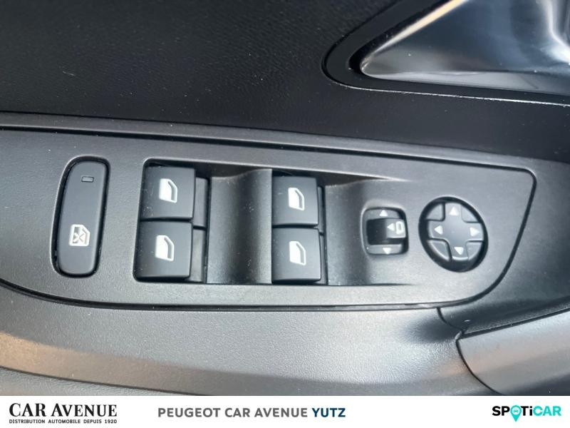 Used PEUGEOT 2008 e-2008 136ch Allure Pack 2021 Rouge Elixir (S) € 19990 in Yutz