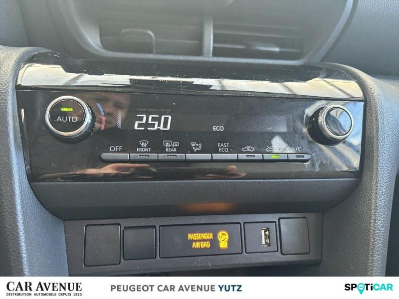 Used TOYOTA Yaris Cross 116h Design MY22 2022 Blanc Lunaire Nacré € 20990 in Yutz