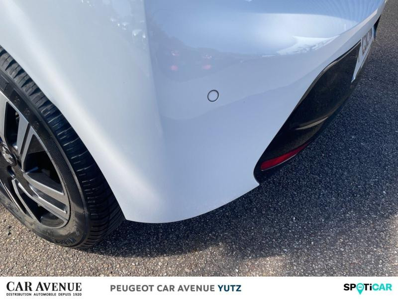 Used PEUGEOT 208 1.2 PureTech 100ch S&S Allure EAT8 2021 Blanc nacré € 13989 in Yutz