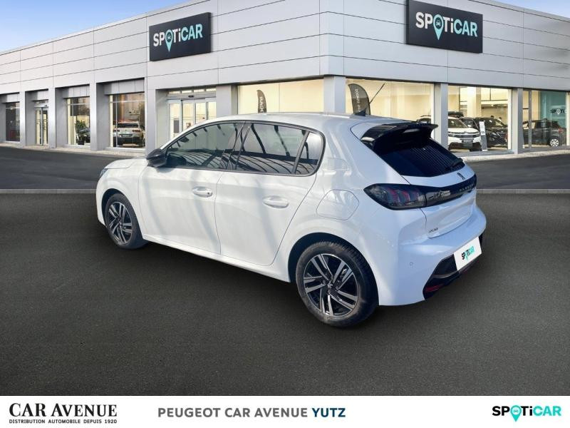 Used PEUGEOT 208 1.2 PureTech 100ch S&S Allure EAT8 2021 Blanc nacré € 13989 in Yutz