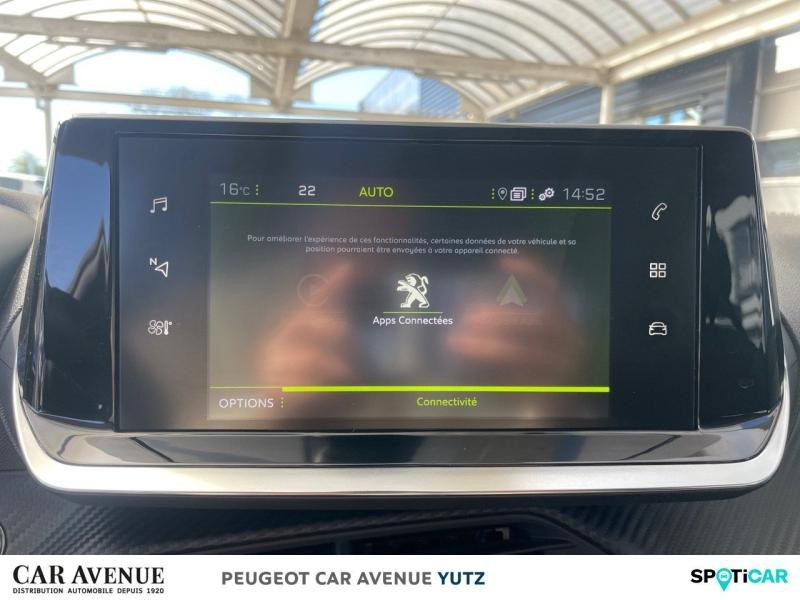 Used PEUGEOT 208 1.2 PureTech 100ch S&S Allure EAT8 2021 Blanc nacré € 13989 in Yutz