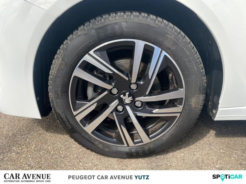 Used PEUGEOT 208 1.2 PureTech 100ch S&S Allure EAT8 2021 Blanc nacré € 13989 in Yutz