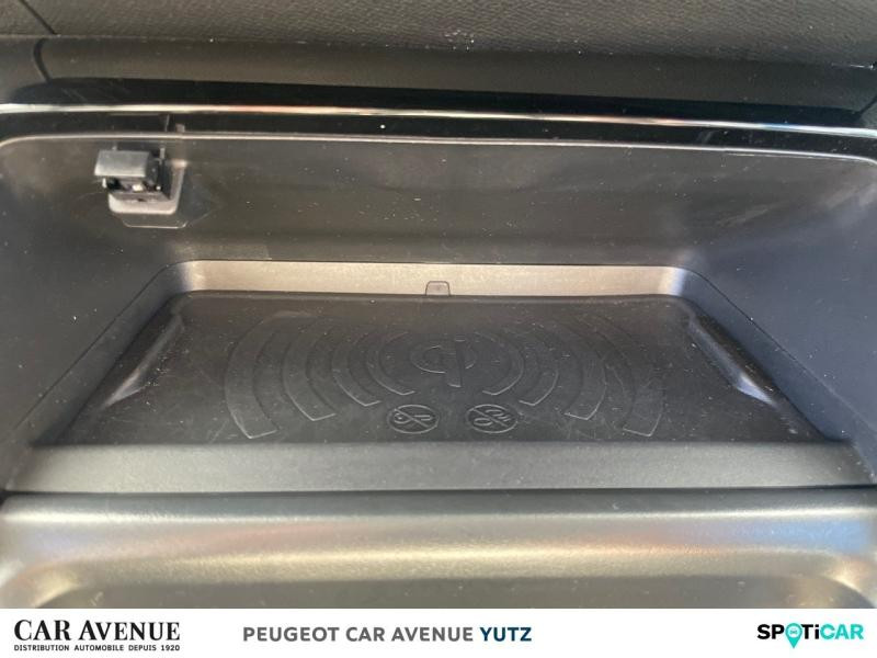 Used PEUGEOT 208 1.2 PureTech 100ch S&S Allure EAT8 2021 Blanc nacré € 13989 in Yutz