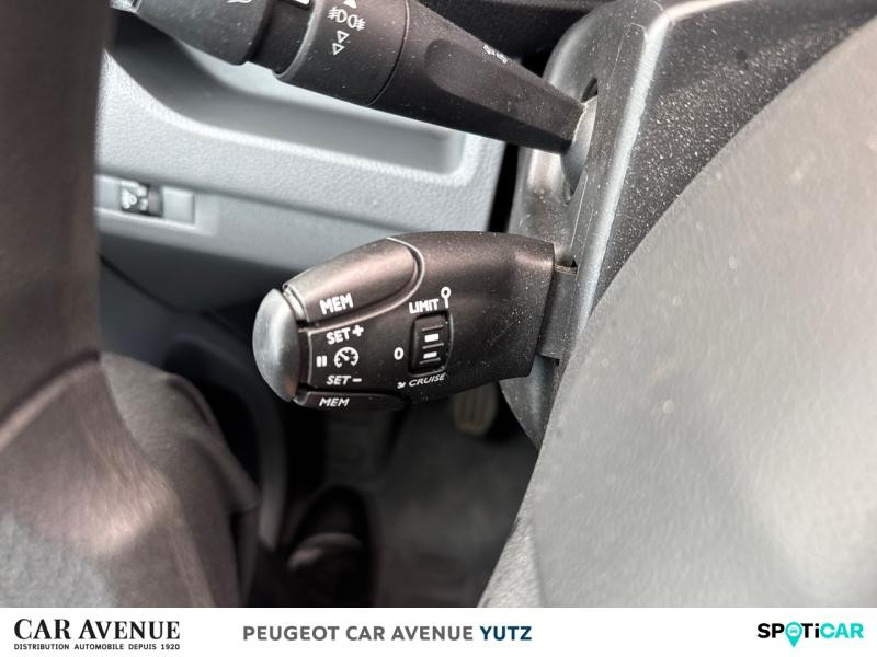 Occasion PEUGEOT Expert Fg M 1.5 BlueHDi 120ch S&S Pack Asphalt 2022 Blanc Kaolin 21390 € à Yutz