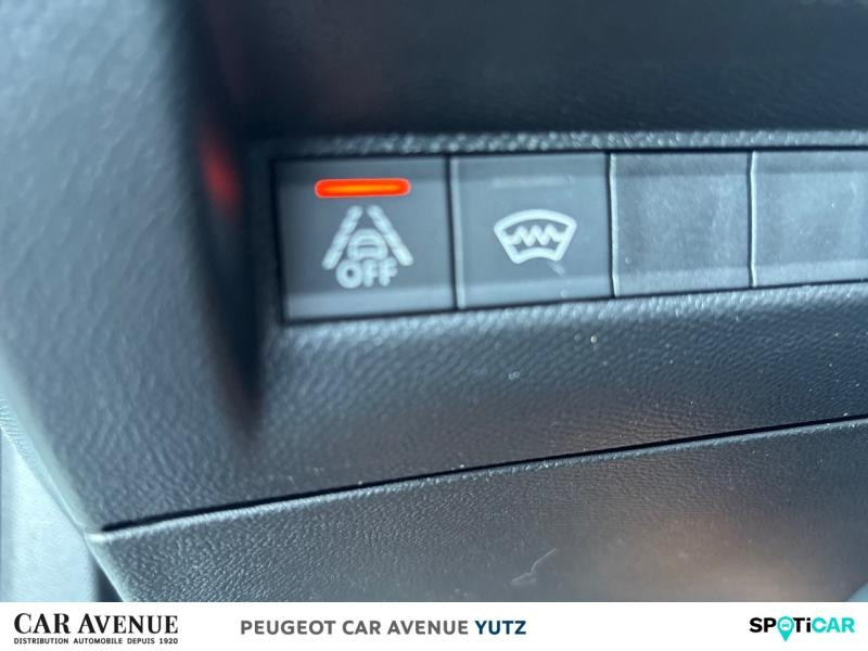 Used PEUGEOT 2008 1.5 BlueHDi 130ch S&S GT Line EAT8 7cv 2021 Blanc Nacré (N) € 17690 in Yutz