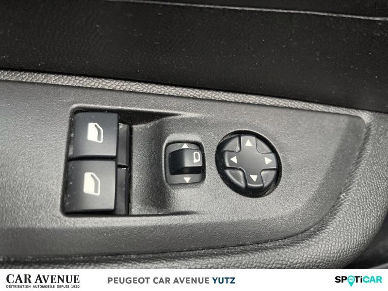 Occasion PEUGEOT 208 Affaire 1.5 BlueHDi 100 Premium Pack 2 Places 2021 Blanc Banquise 9989 € à Yutz