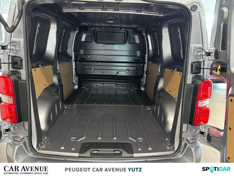 Occasion PEUGEOT Expert Fg M 136ch (100kW) Batterie 75 kWh Tech Edition 2025 Gris Acier métal 39211 € à Yutz