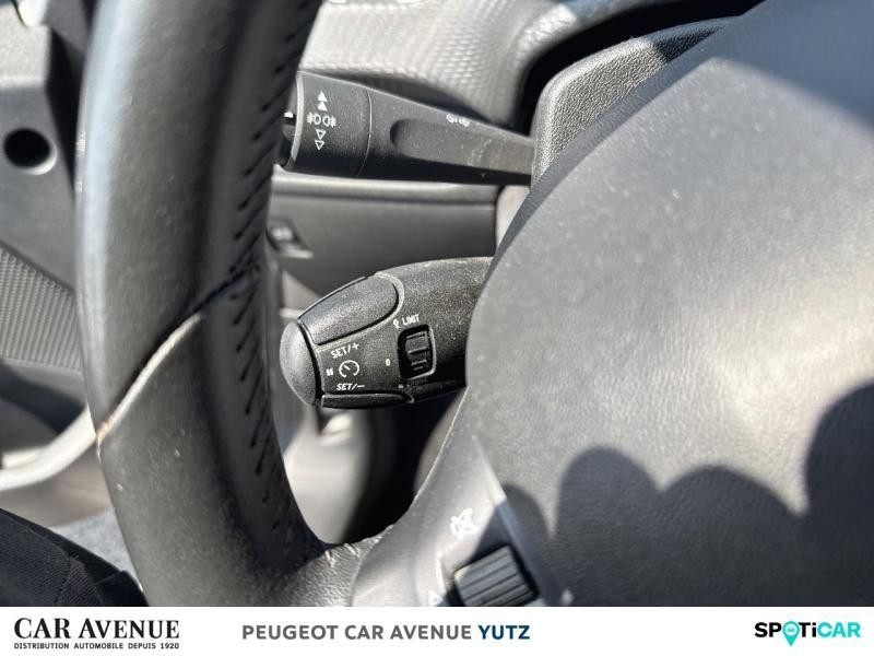 Occasion PEUGEOT 208 1.5 BlueHDi 100ch E6.c Signature BVM5 86g 5p 2019 Gris Artense 10190 € à Yutz