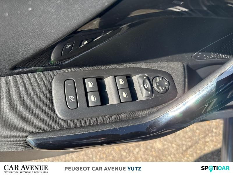 Occasion PEUGEOT 208 1.5 BlueHDi 100ch E6.c Signature BVM5 86g 5p 2019 Gris Artense 10190 € à Yutz