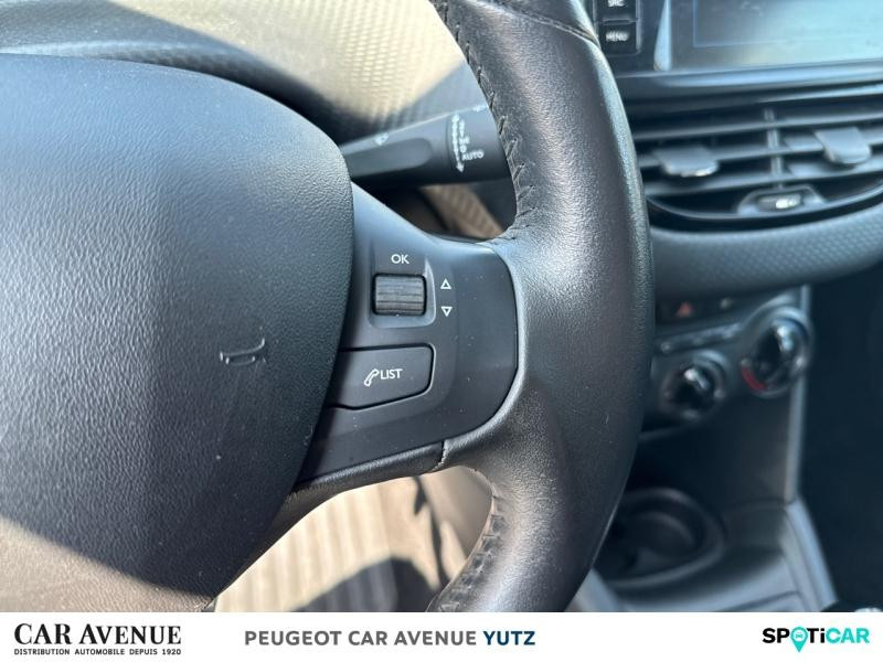 Occasion PEUGEOT 208 1.5 BlueHDi 100ch E6.c Signature BVM5 86g 5p 2019 Gris Artense 10190 € à Yutz
