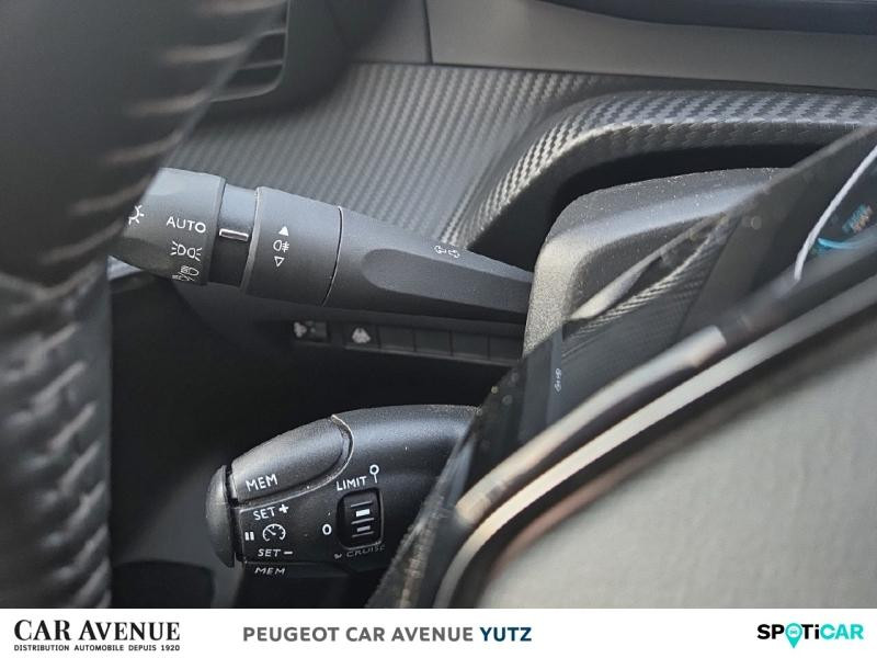 Occasion PEUGEOT 208 e-208 136ch Allure 2021 Rouge Elixir (V) 18890 € à Yutz