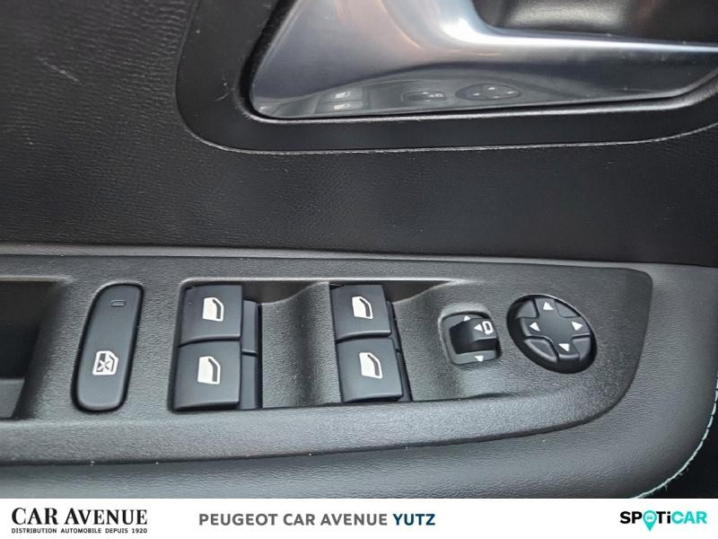 Occasion PEUGEOT 208 e-208 136ch Allure 2021 Rouge Elixir (V) 18890 € à Yutz