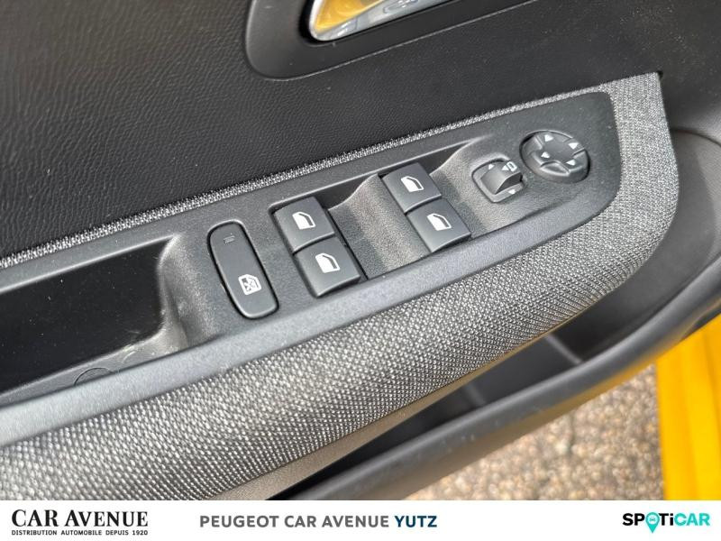Used PEUGEOT 208 e-208 136ch Style 2022 Jaune € 16990 in Yutz
