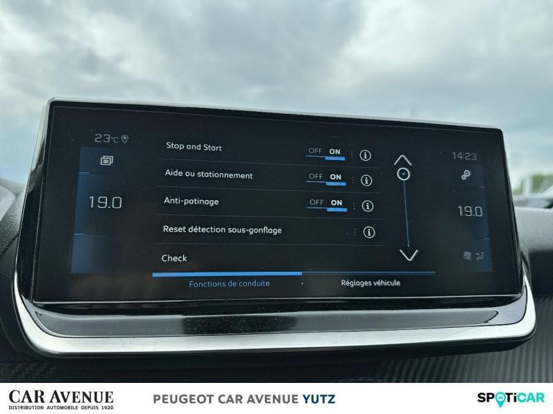 Occasion PEUGEOT 208 1.2 PureTech 100ch S&S Allure Pack EAT8 2022 Bleu Vertigo (V) 15490 € à Yutz