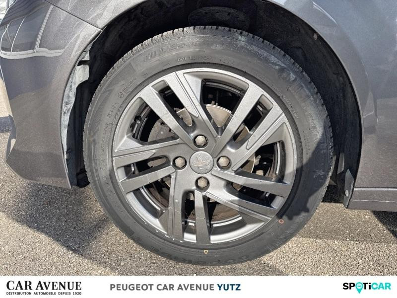 Occasion PEUGEOT 208 1.2 PureTech 75ch S&S Style 2021 Gris Platinium (M) 11990 € à Yutz
