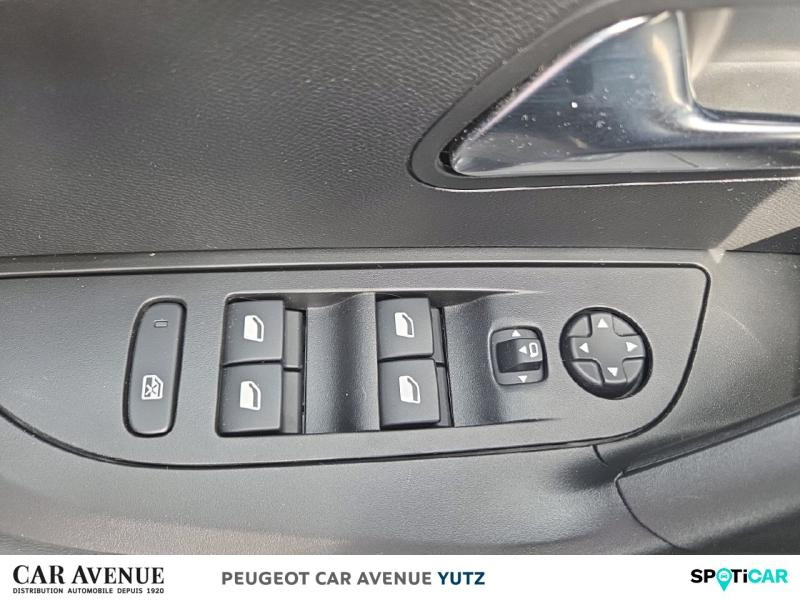 Occasion PEUGEOT 2008 1.2 PureTech 130ch S&S Roadtrip EAT8 2022 Orange 16490 € à Yutz
