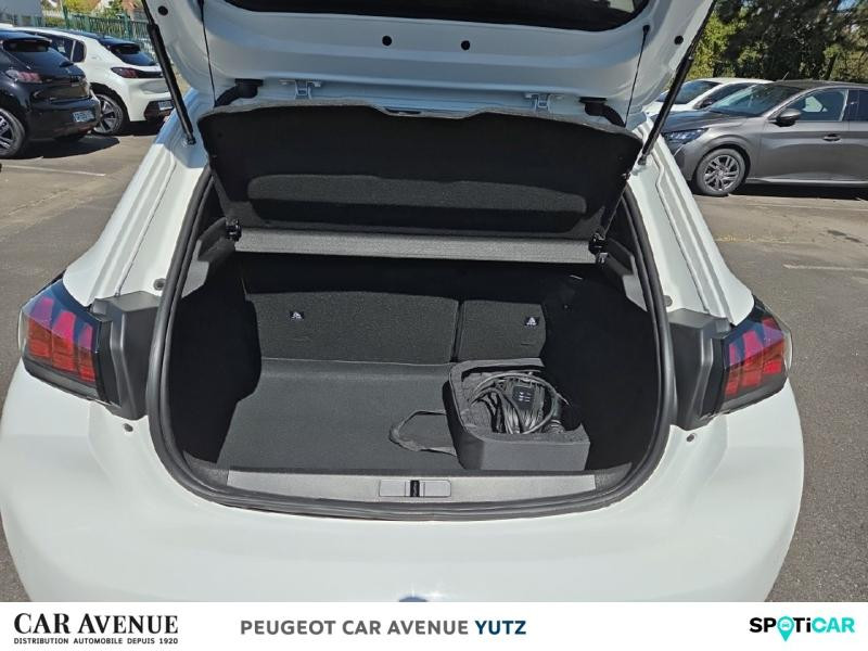 Occasion PEUGEOT 208 e-208 136ch Style 2023 Blanc Banquise (O) 15490 € à Yutz