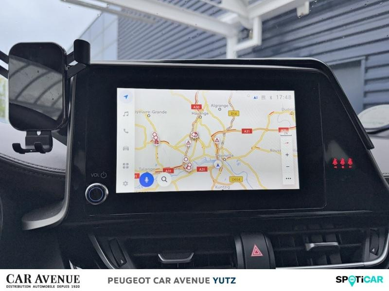 Occasion TOYOTA C-HR 184h Distinctive 2WD E-CVT MY22 2022 Blanc Lunaire nacré bi-ton 25890 € à Yutz