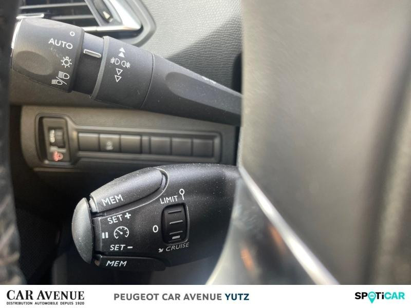 Occasion PEUGEOT 308 1.2 PureTech 110ch S&S Style 2021 Gris 12990 € à Yutz