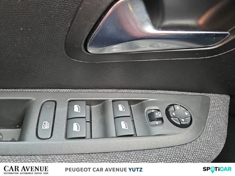 Occasion PEUGEOT 208 1.2 PureTech 100ch S&S Style EAT8 2022 Jaune 14990 € à Yutz
