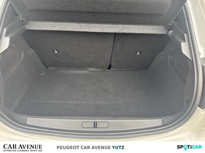 Occasion PEUGEOT 208 1.2 PureTech 100ch S&S Allure EAT8 2021 Blanc Banquise (O) 14990 € à Yutz