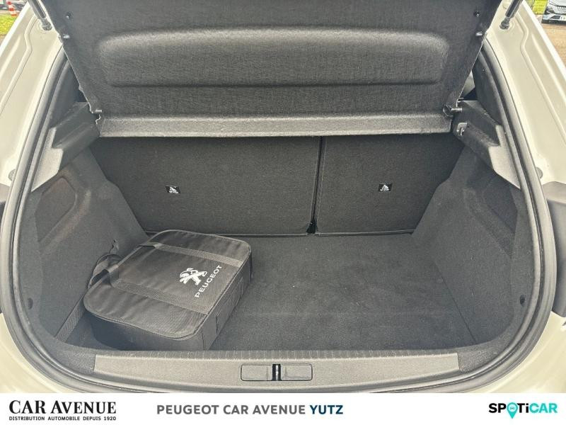 Used PEUGEOT 208 e-208 136ch Allure 2021 Blanc nacré € 15990 in Yutz