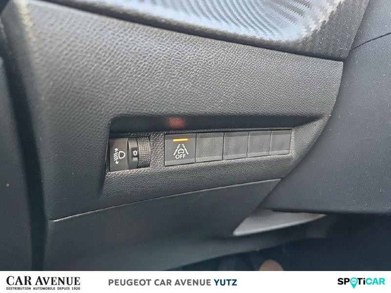 Occasion PEUGEOT 2008 1.2 PureTech 100ch S&S Style 2021 Noir Perla Nera (M) 14490 € à Yutz