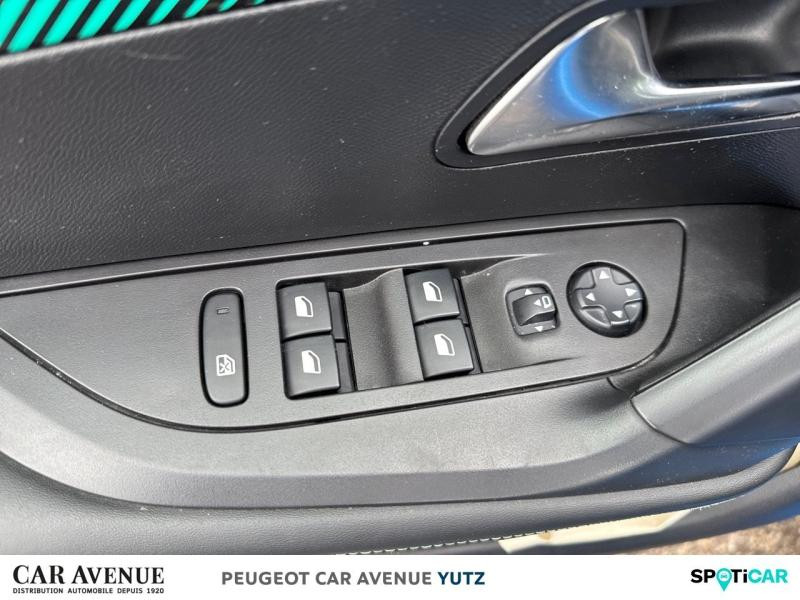 Occasion PEUGEOT 2008 1.2 PureTech 130ch S&S Allure Pack EAT8 2020 Bleu Vertigo (S) 13164 € à Yutz