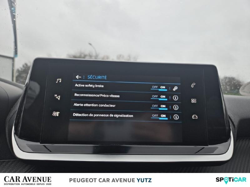 Occasion PEUGEOT 208 1.2 PureTech 100ch S&S Allure 118g 2021 Jaune 12990 € à Yutz