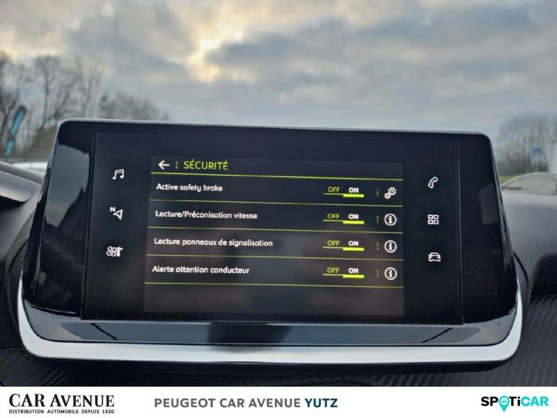 Used PEUGEOT 2008 1.5 BlueHDi 130ch S&S Allure Pack EAT8 125g 2021 Blanc Nacré (N) € 17990 in Yutz