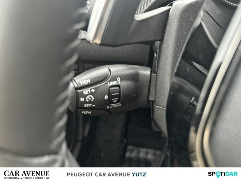 Used PEUGEOT 208 1.2 Hybrid 100ch Allure e-DCS6 2024 Bleu Vertigo (V) € 19390 in Yutz