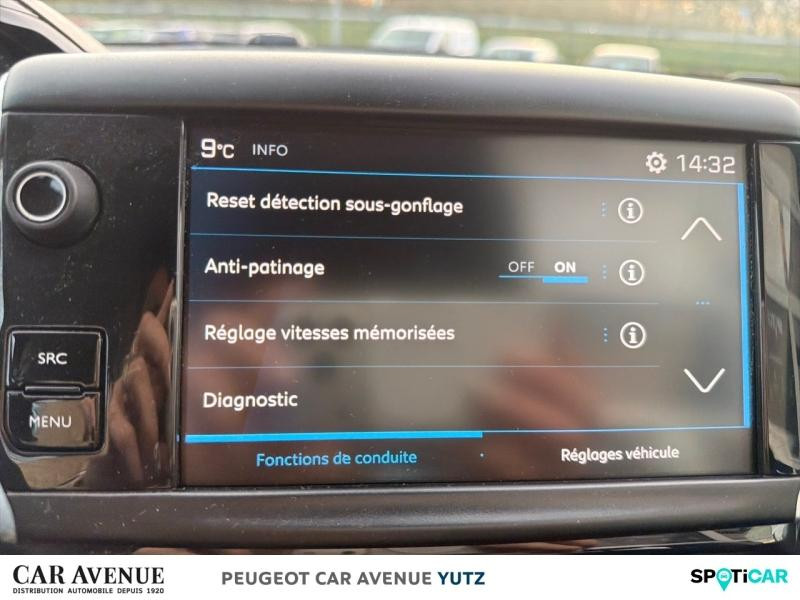 Used PEUGEOT 208 1.2 PureTech 82ch E6.c Signature 5p 2018 Gris Artense € 9490 in Yutz