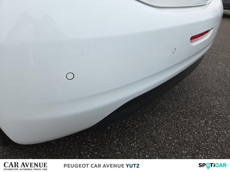 Occasion PEUGEOT 208 1.2 PureTech 82ch Style 5p 2018 Blanc Banquise 8990 € à Yutz