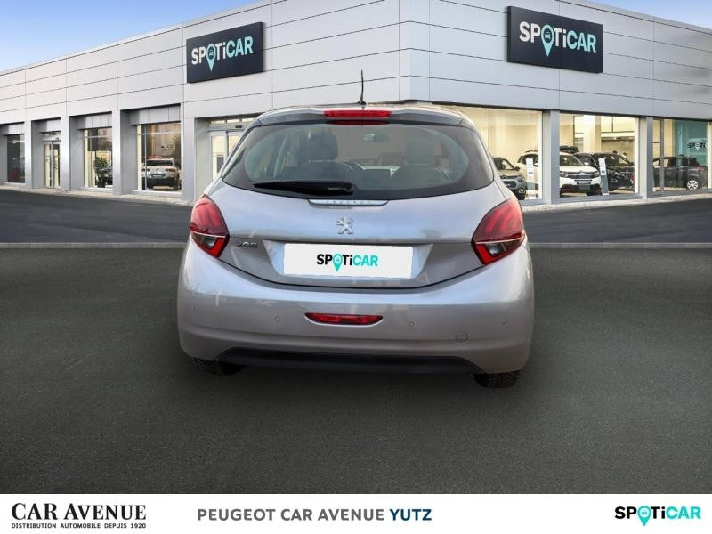 Used PEUGEOT 208 1.2 PureTech 82ch E6.c Signature 5p 2018 Gris Artense € 9490 in Yutz