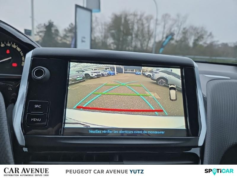 Occasion PEUGEOT 208 1.2 PureTech 82ch Style 5p 2018 Blanc Banquise 8990 € à Yutz