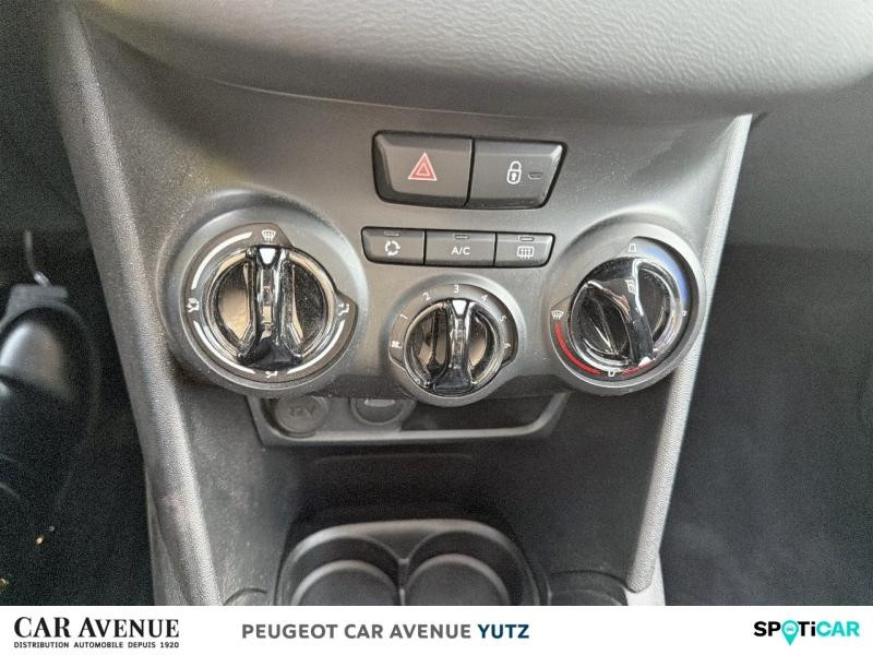 Used PEUGEOT 208 1.2 PureTech 82ch E6.c Signature 5p 2018 Gris Artense € 9490 in Yutz