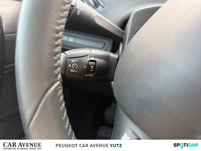 Used PEUGEOT 208 1.2 PureTech 82ch E6.c Signature 5p 2018 Gris Artense € 9490 in Yutz